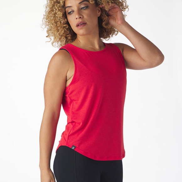 NWT Glyder Evolve Cherry Red Tank Top Size Small Athletic Performance - Picture 4 of 4